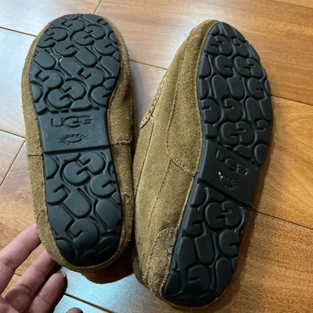 UGG Ascot Skipper size‎ 8